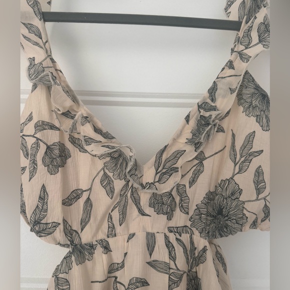 Abercrombie Adorable Ruffle Cutout Mini Dress - Size Small Petite - Picture 5 of 5